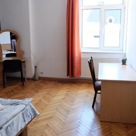 Apartment On Svobody Avenue Lviv Exterior photo