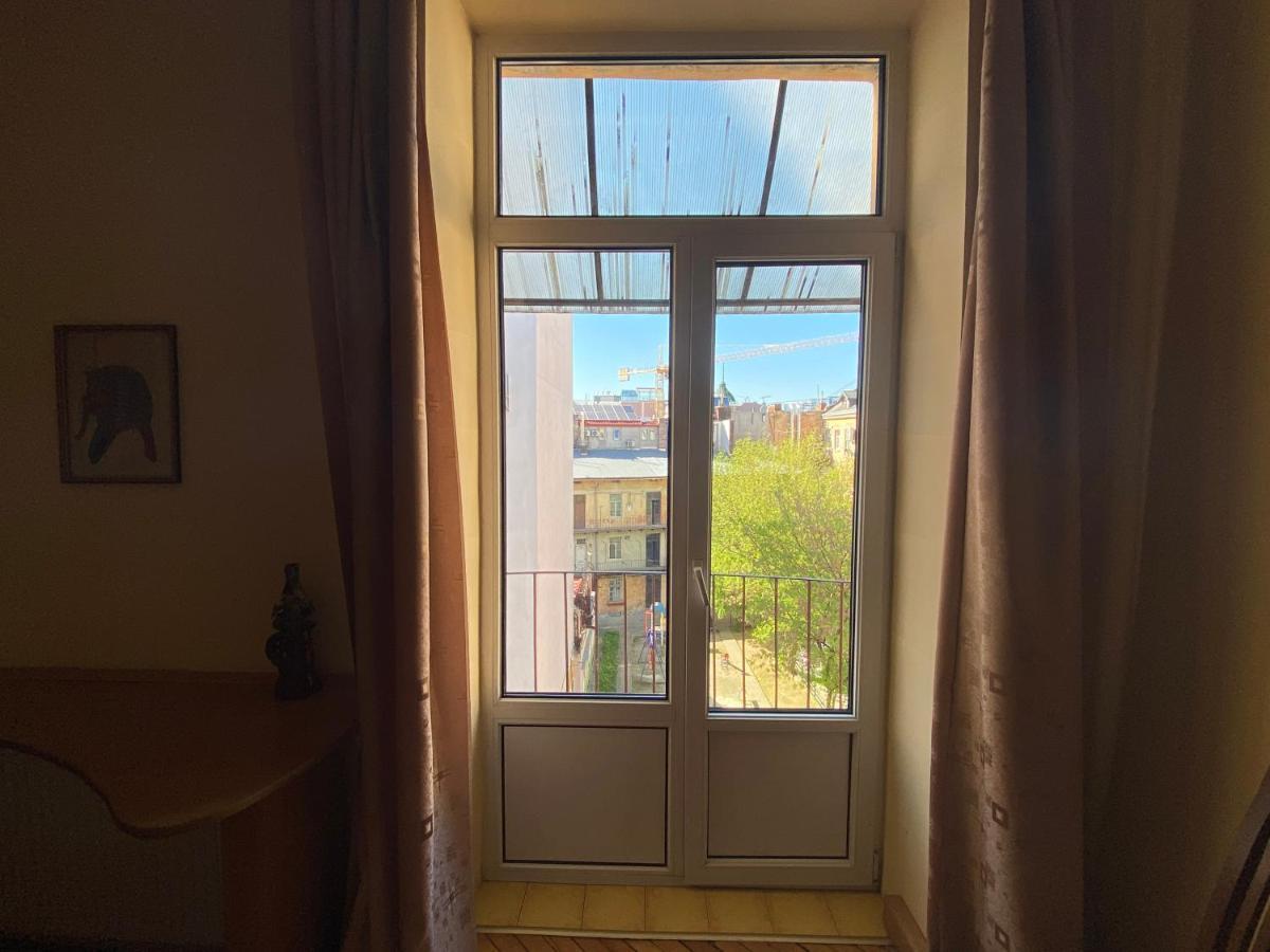 Apartment On Svobody Avenue Lviv Exterior photo