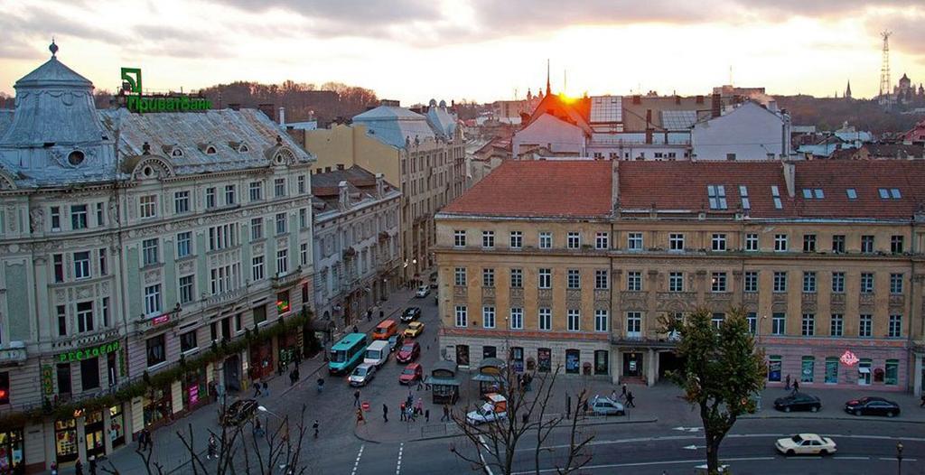 Apartment On Svobody Avenue Lviv Exterior photo