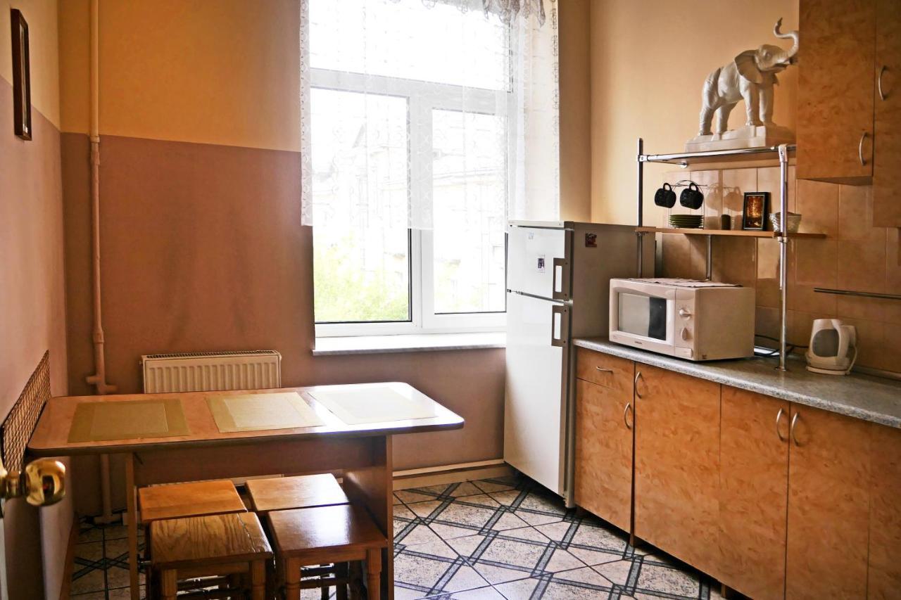 Apartment On Svobody Avenue Lviv Exterior photo